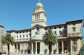 Get discount flights to Johannesburg City Hall