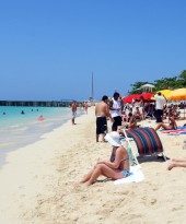 How to avoid crowded beaches
