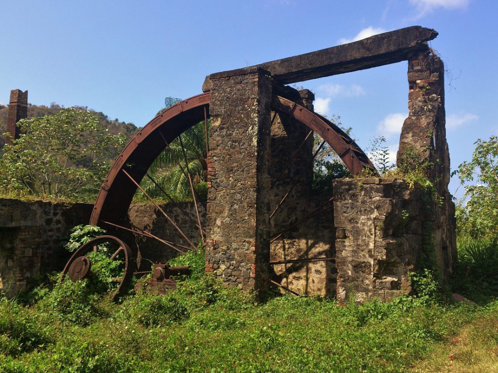 grenada-rum_distillary_waterwheel