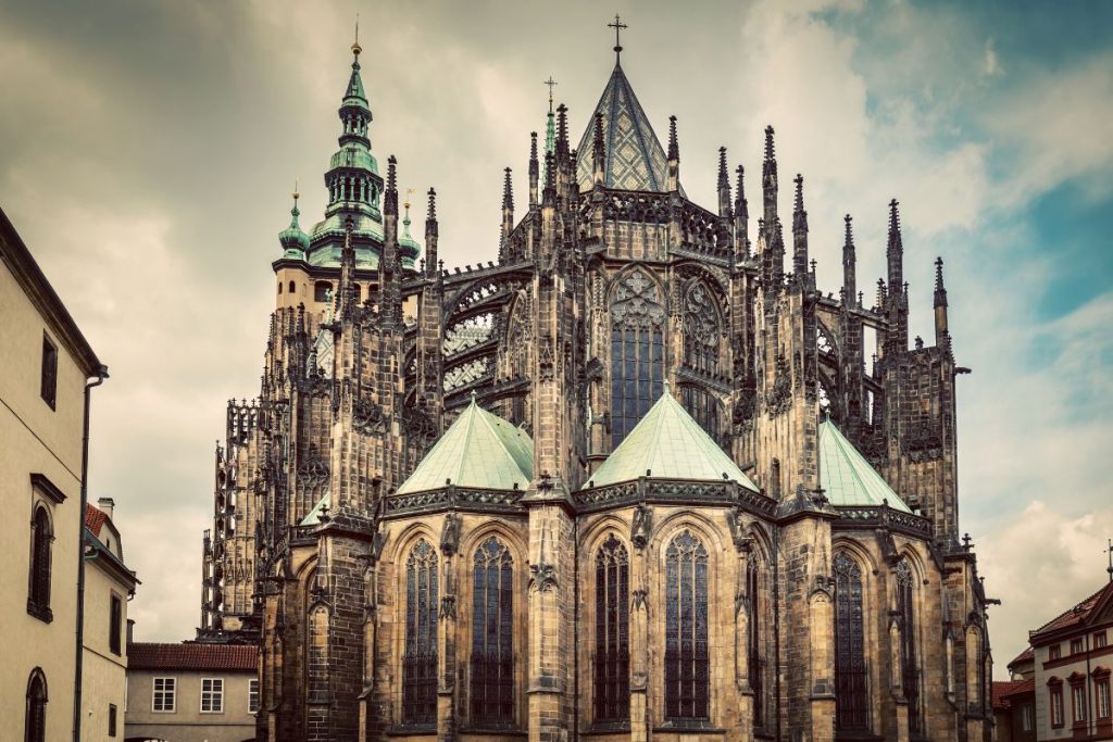 st-vitus-catherdral-prague-FareBuzz